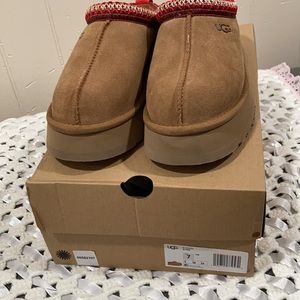 Ugg Tazz
